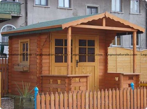 Tusa la casa da giardino in legno con veranda inclusa
